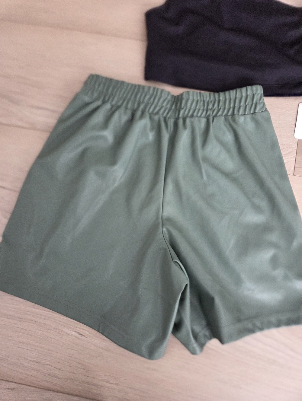 Fabletics Bundle 💚🖤 - Picture 7 of 11